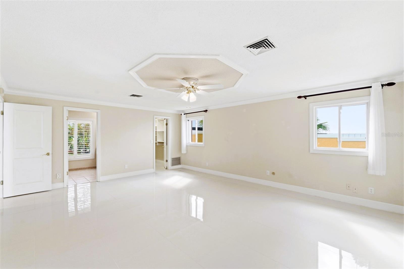 BROADWATER UNIT 2 - Residential