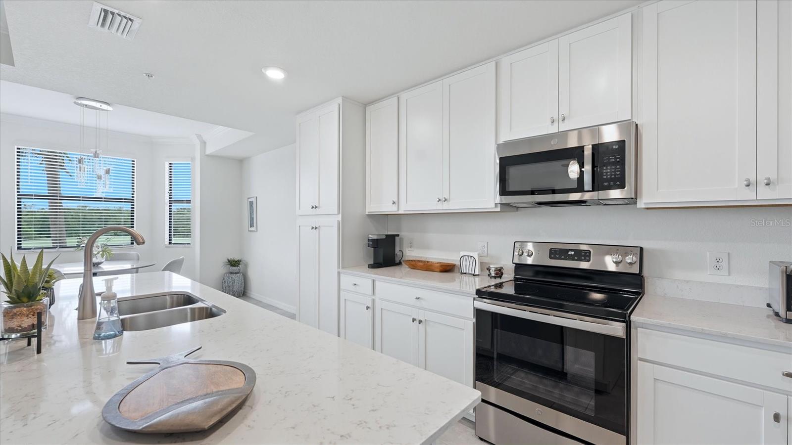 LAKEWOOD NATIONAL - Residential