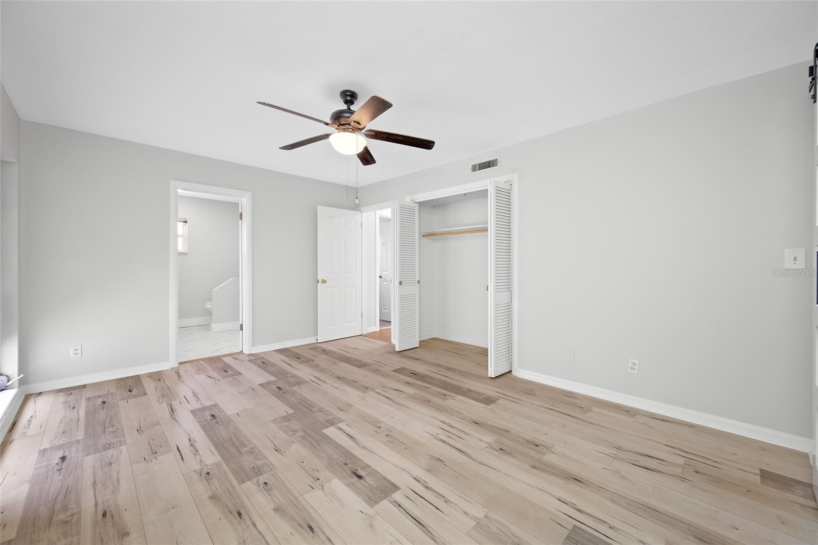 MAXIMO MOORINGS - Residential Lease