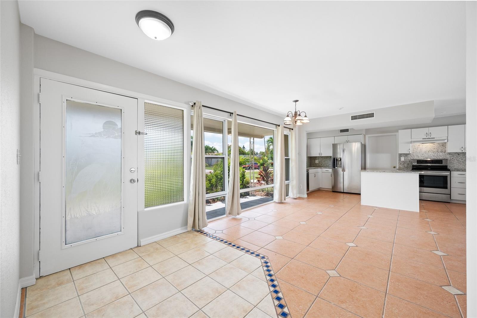 MAXIMO MOORINGS - Residential Lease