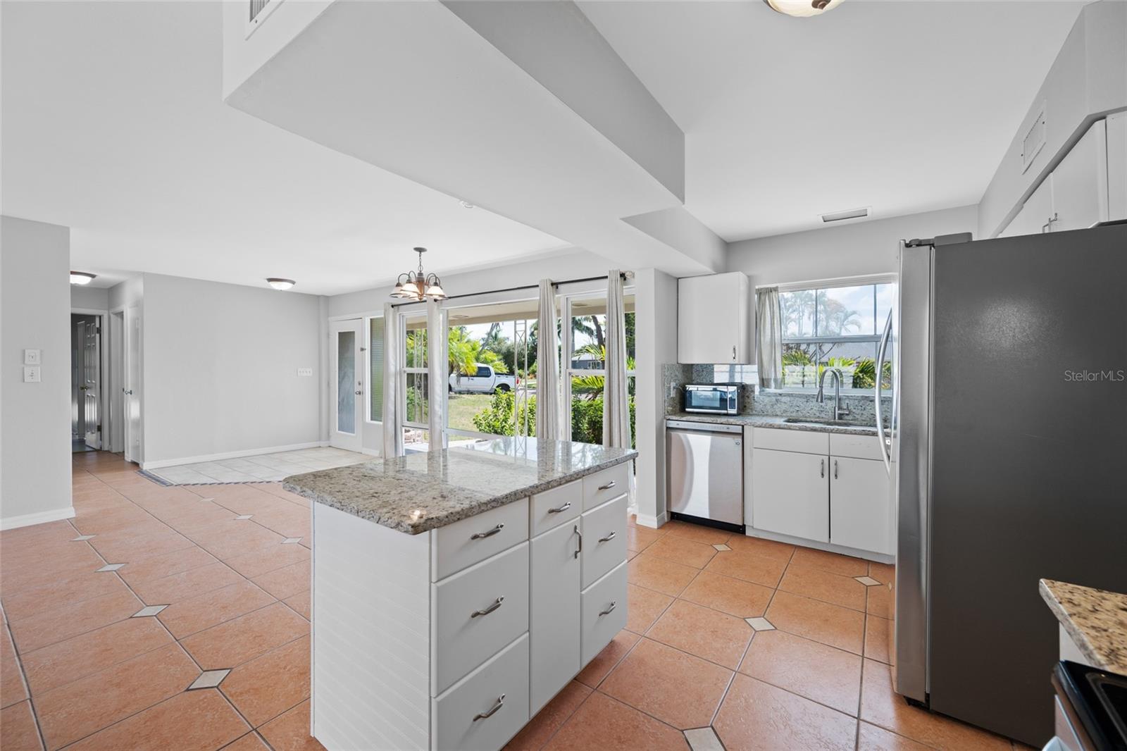 MAXIMO MOORINGS - Residential Lease