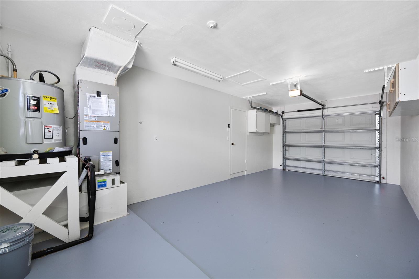 MAXIMO MOORINGS - Residential Lease