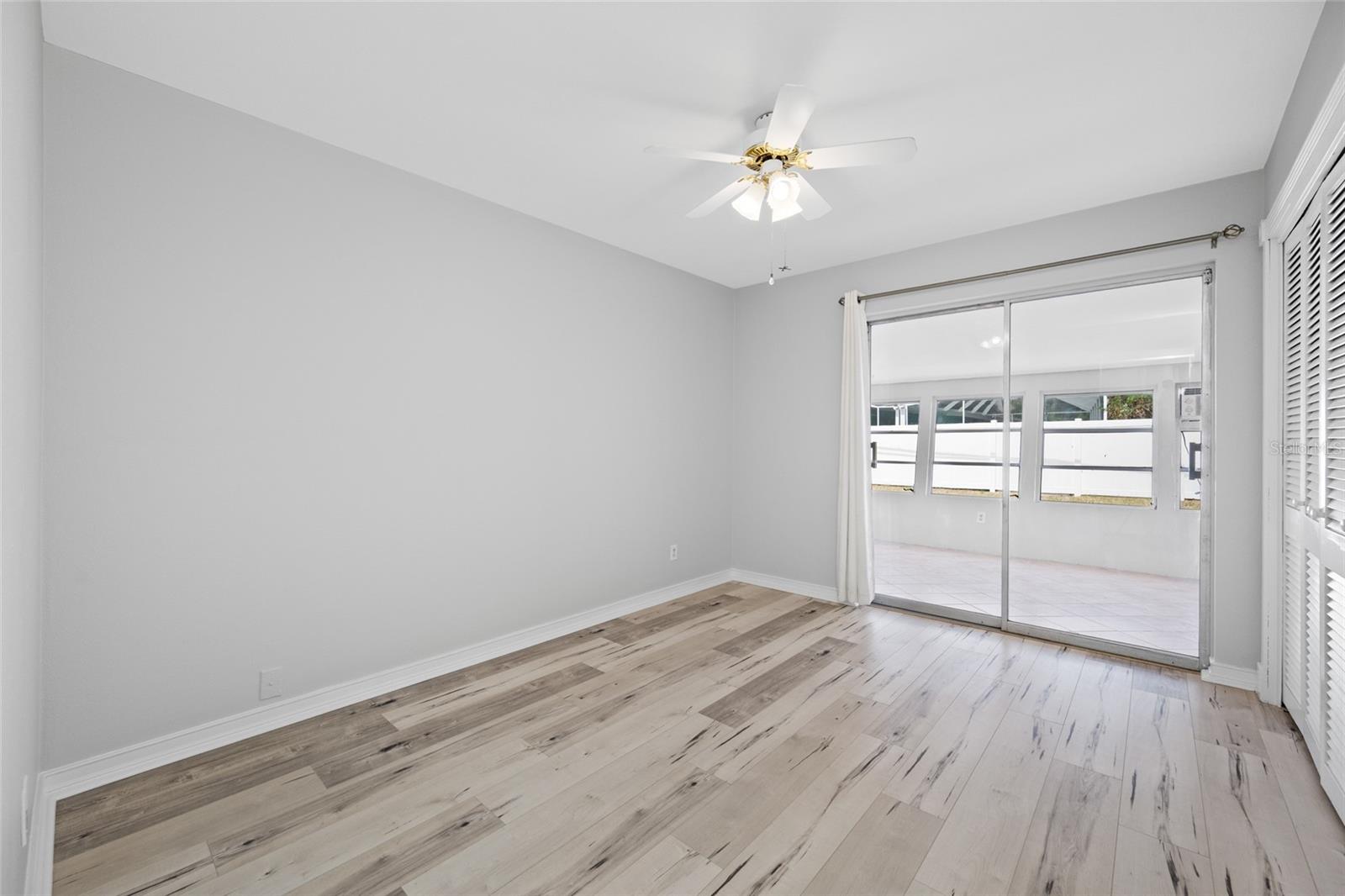 MAXIMO MOORINGS - Residential Lease