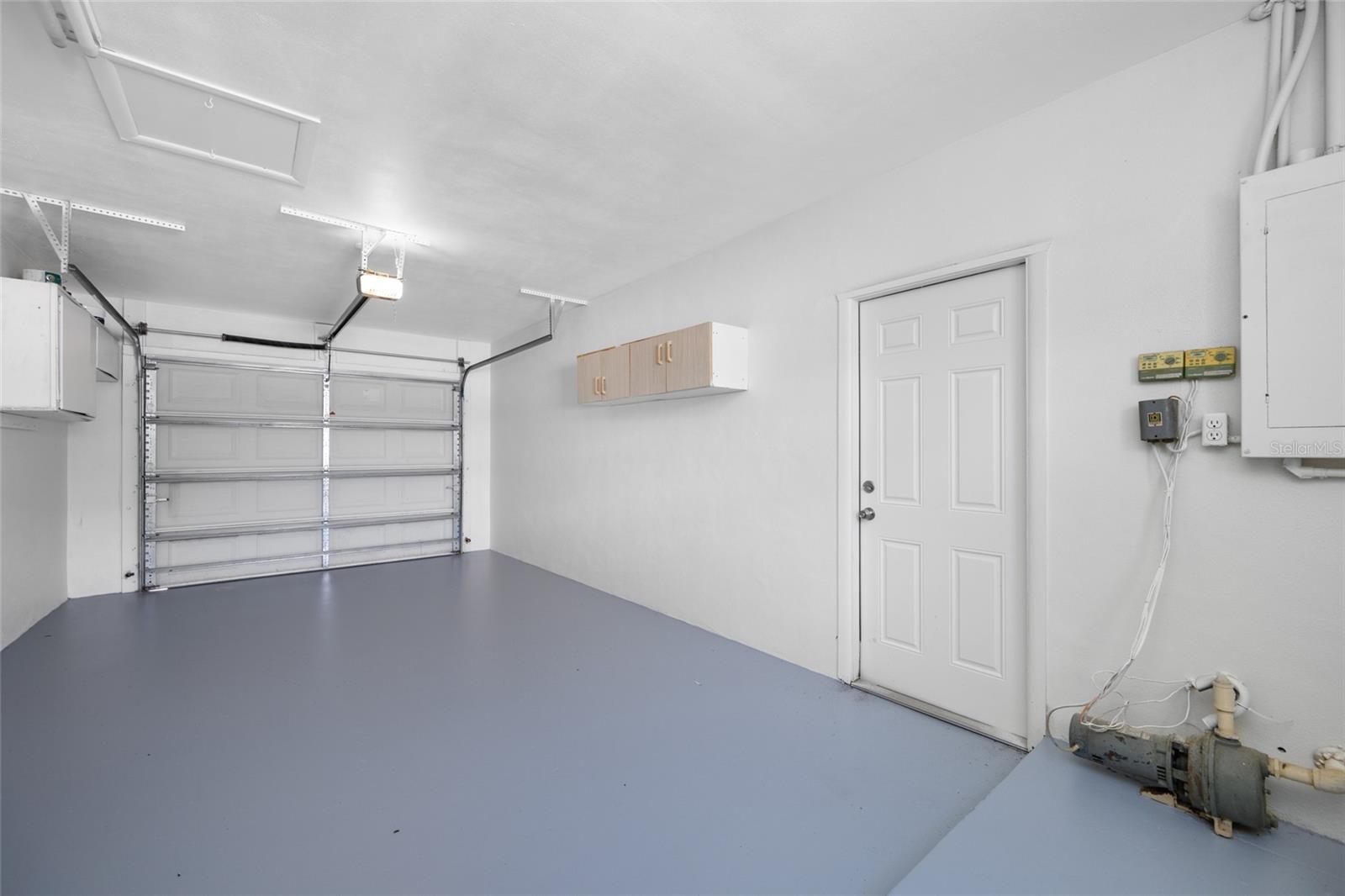 MAXIMO MOORINGS - Residential Lease