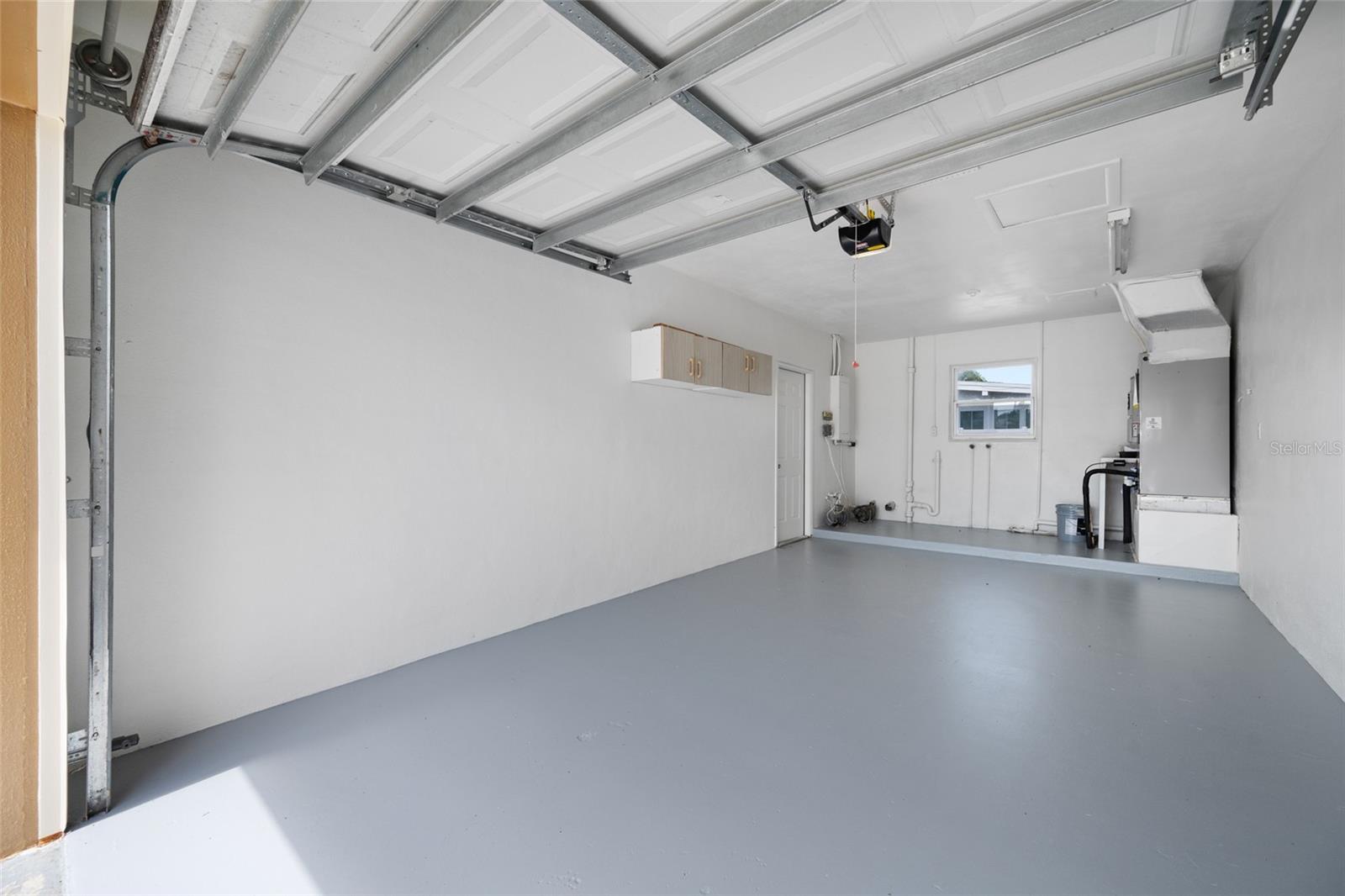 MAXIMO MOORINGS - Residential Lease
