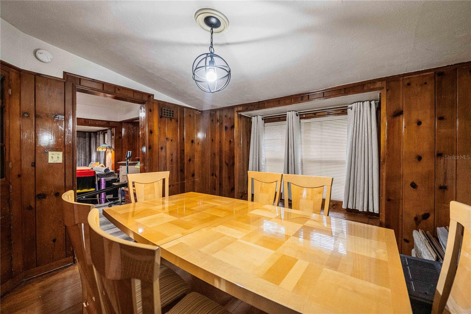 WF HALLAM & COMPANYS CLUB - Residential