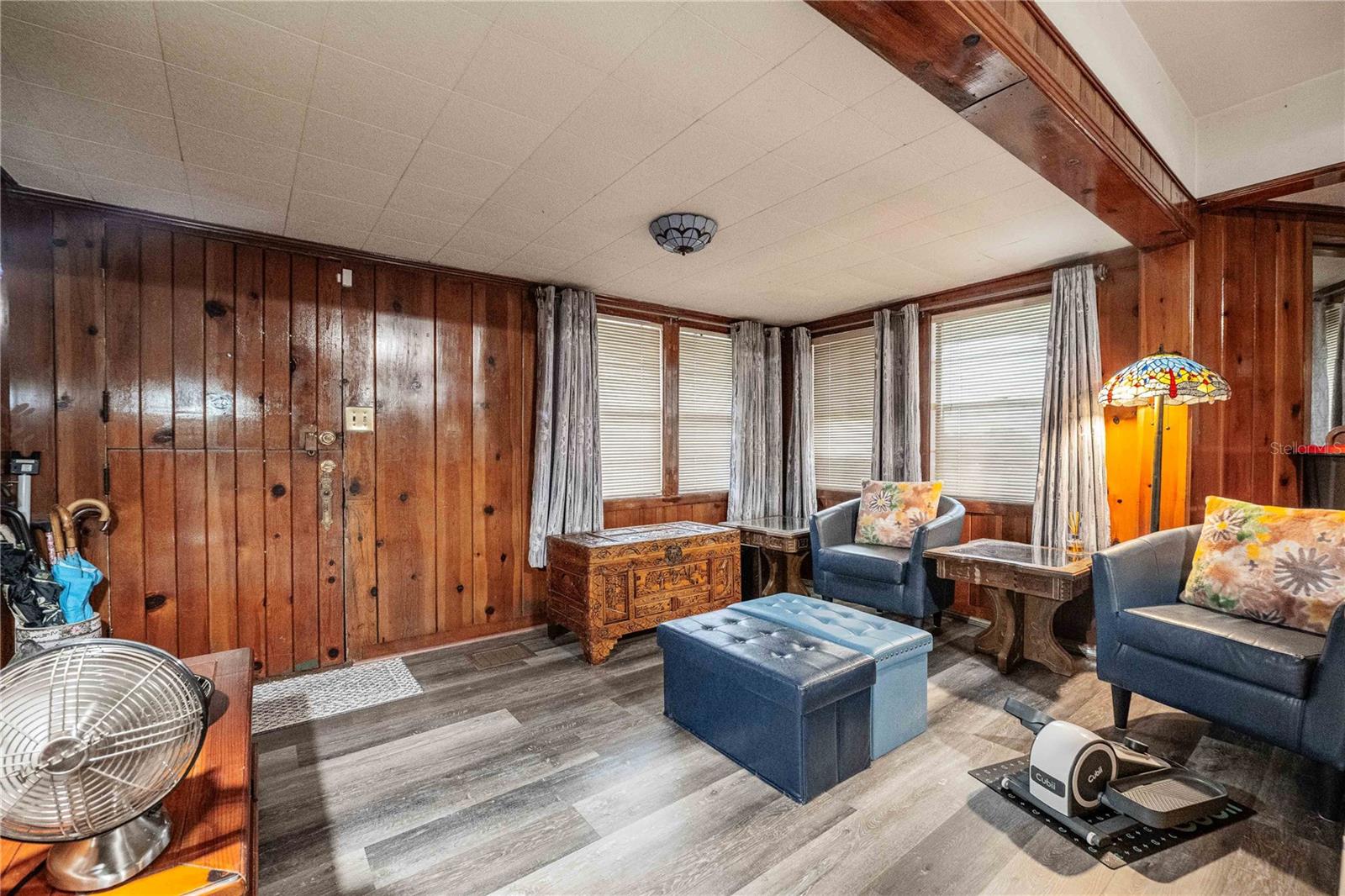WF HALLAM & COMPANYS CLUB - Residential
