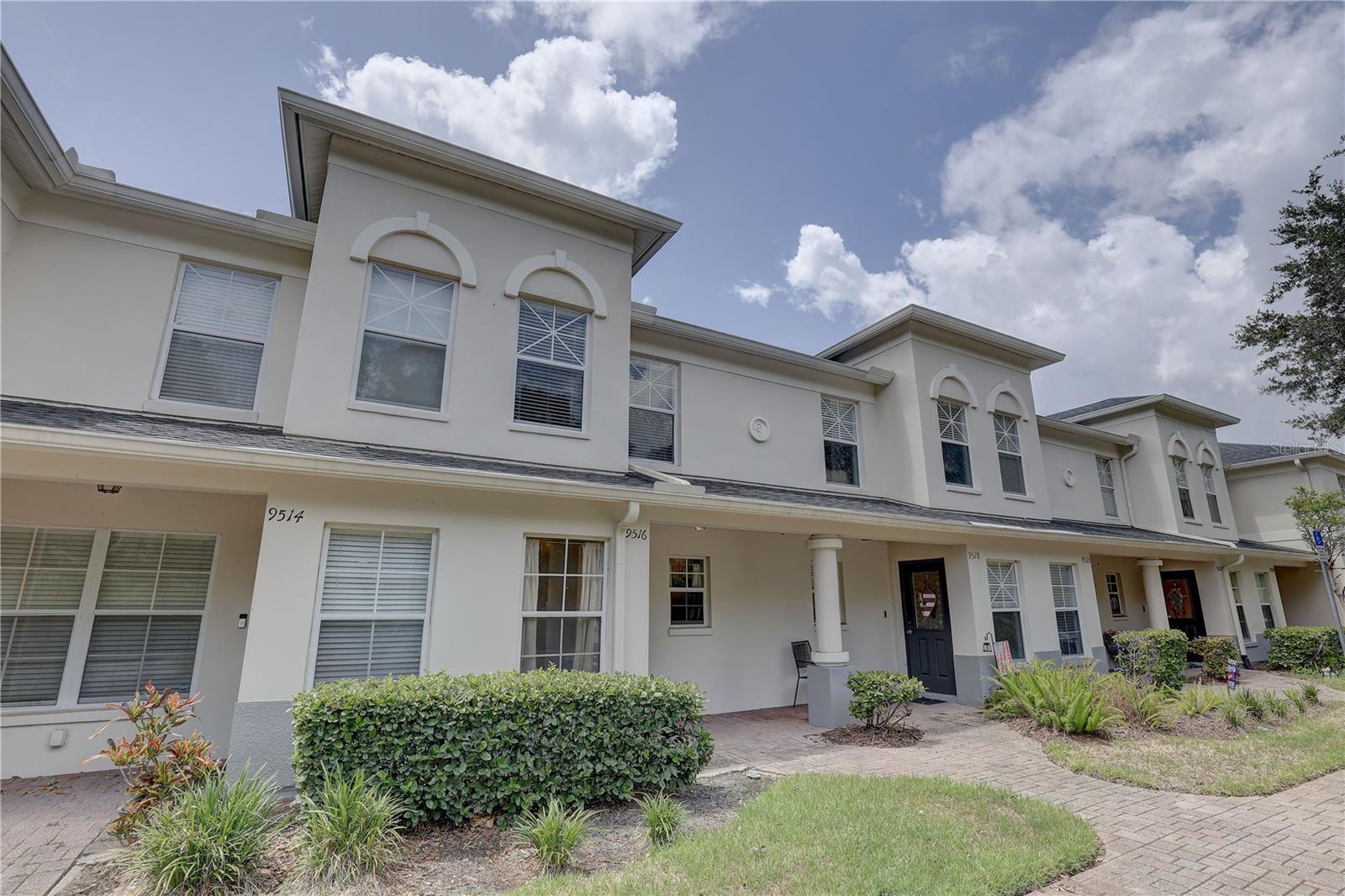 CHARLESTON PLACE TWNHMS - Residential