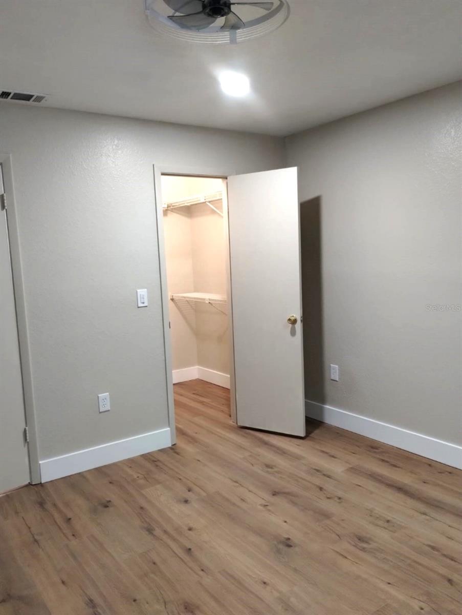 LANDING A CONDO - Residential