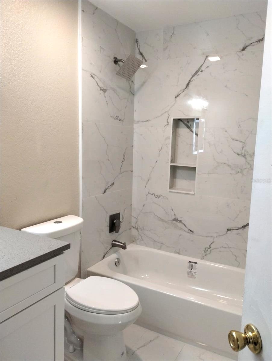 LANDING A CONDO - Residential