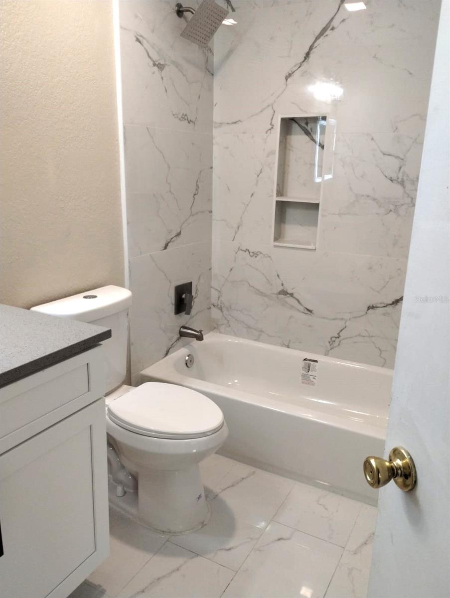 LANDING A CONDO - Residential