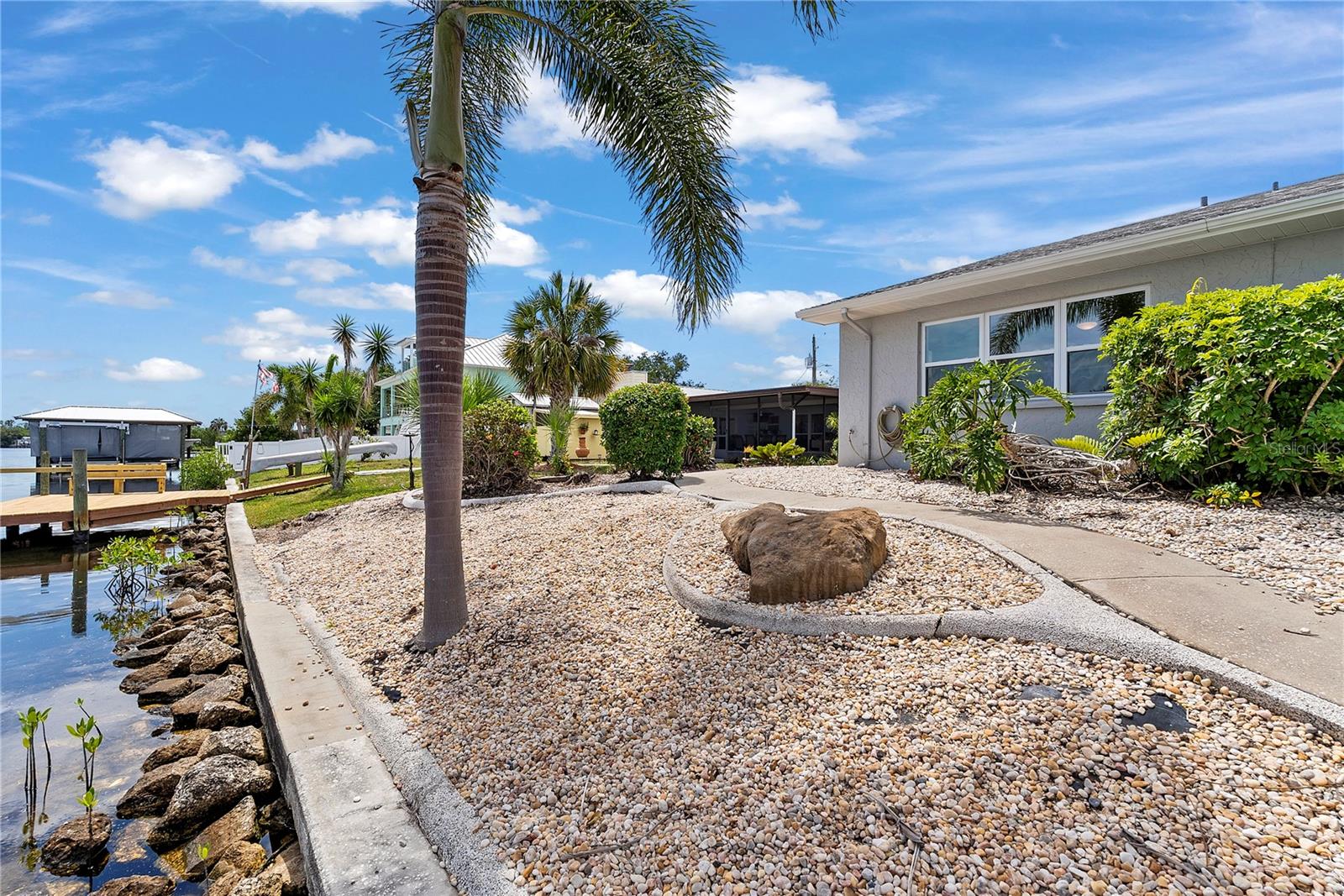 KIMS COVE - Residential