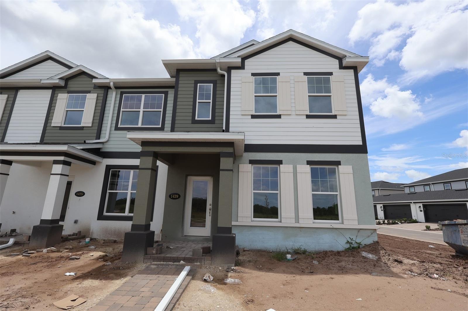 CENTER LAKE ON THE PARK - Residential