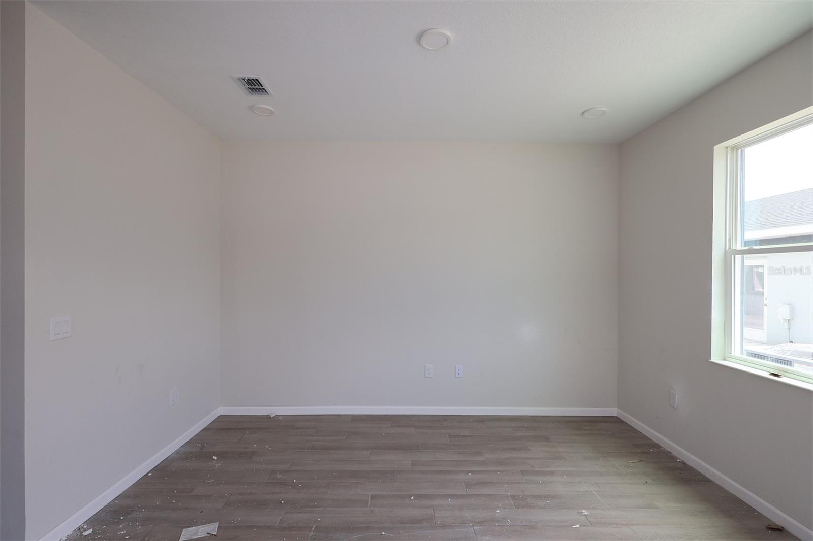 CENTER LAKE ON THE PARK - Residential