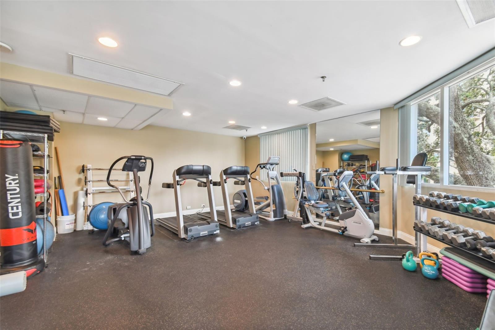 BAYSHORE REGENCY A CONDOMINIUM - Residential