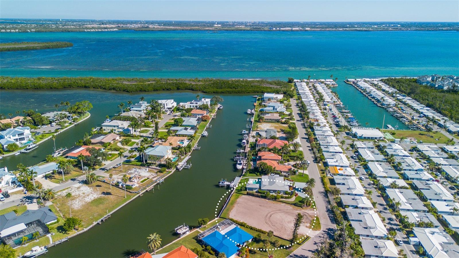 EMERALD HARBOR - Residential