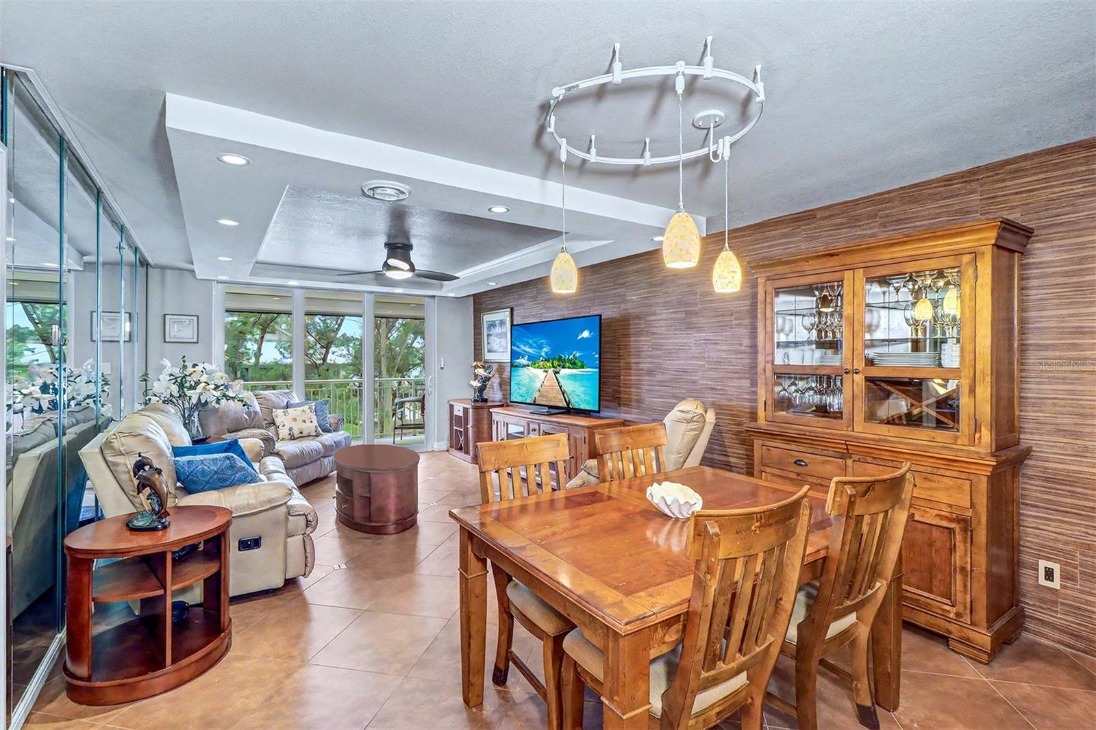 DOLPHIN REEF CONDO - Residential