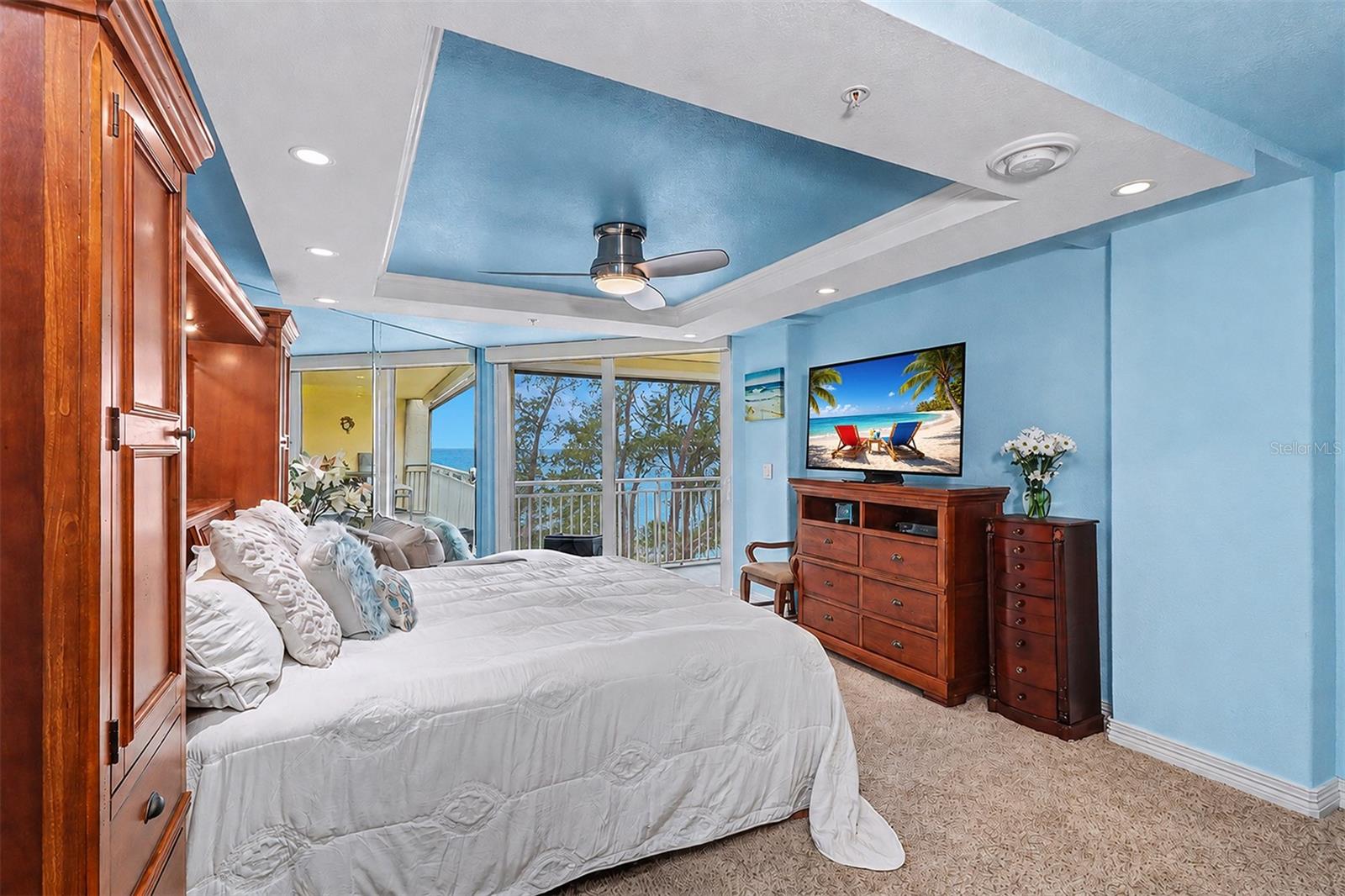 DOLPHIN REEF CONDO - Residential