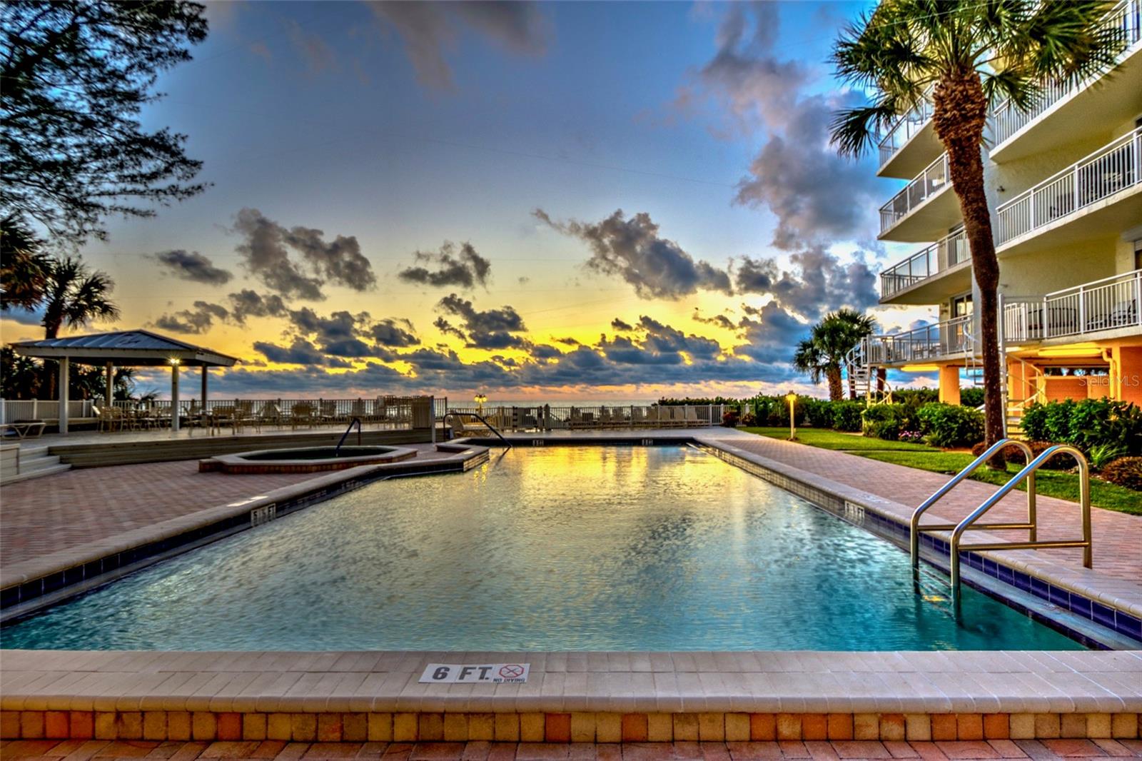 DOLPHIN REEF CONDO - Residential