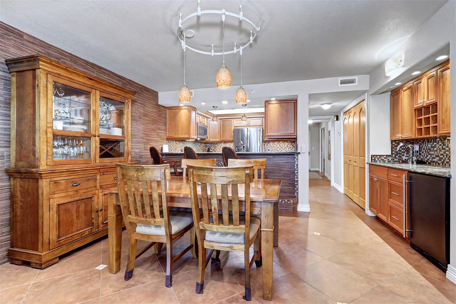 DOLPHIN REEF CONDO - Residential