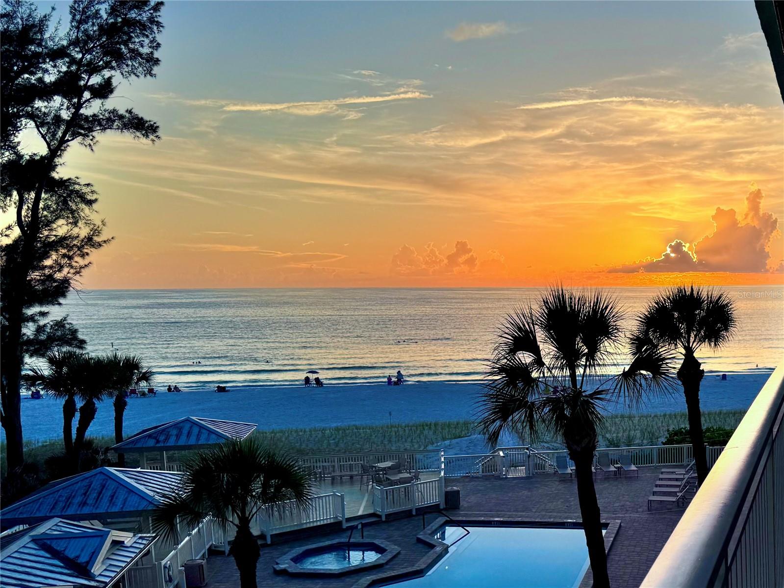 DOLPHIN REEF CONDO - Residential