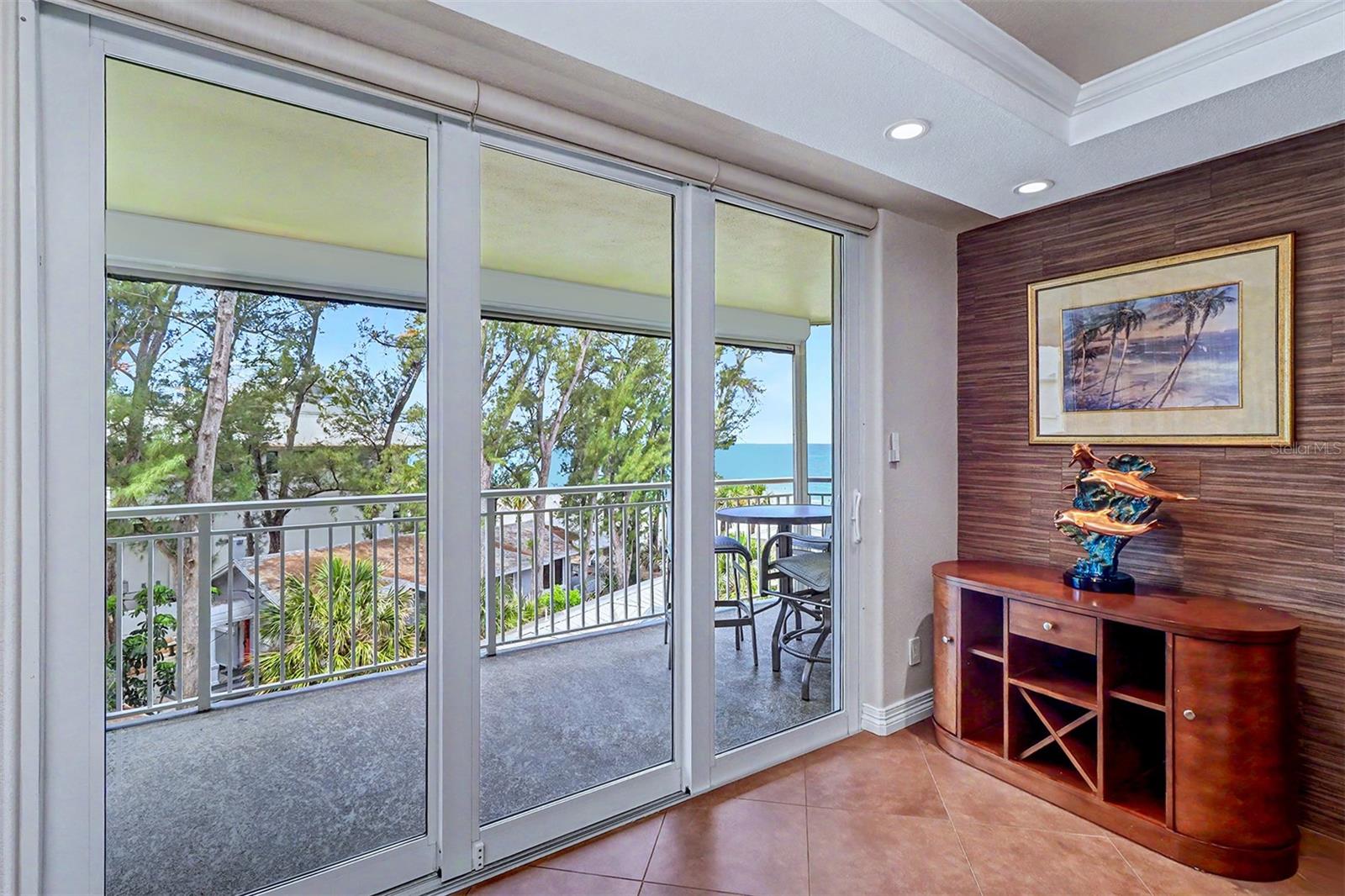 DOLPHIN REEF CONDO - Residential