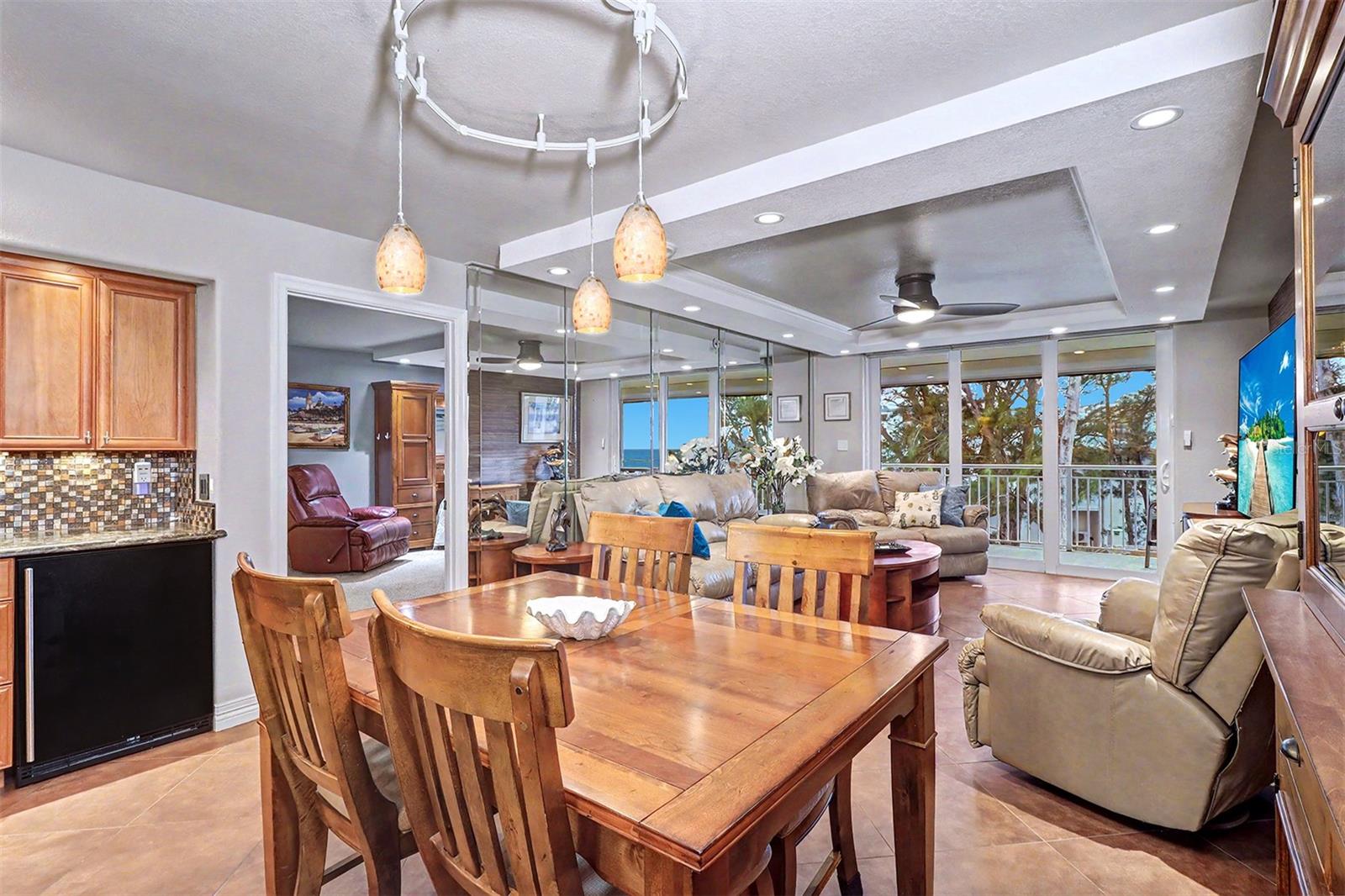 DOLPHIN REEF CONDO - Residential