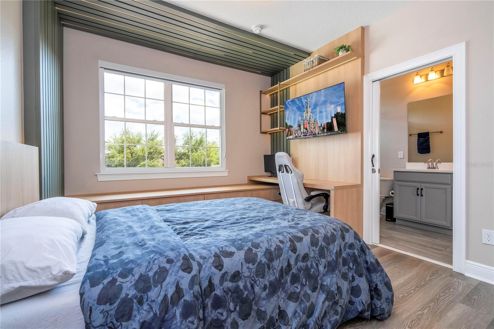 EAGLE CREEK - Residential