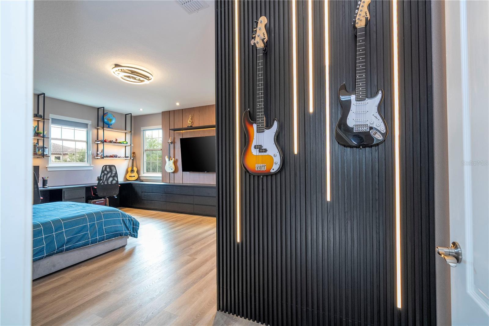 EAGLE CREEK - Residential