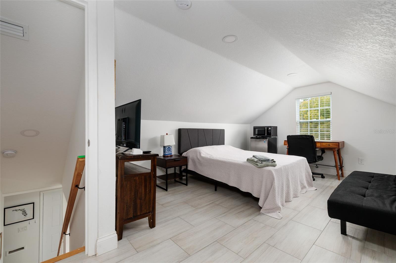 TIFFANYS ADD - Residential