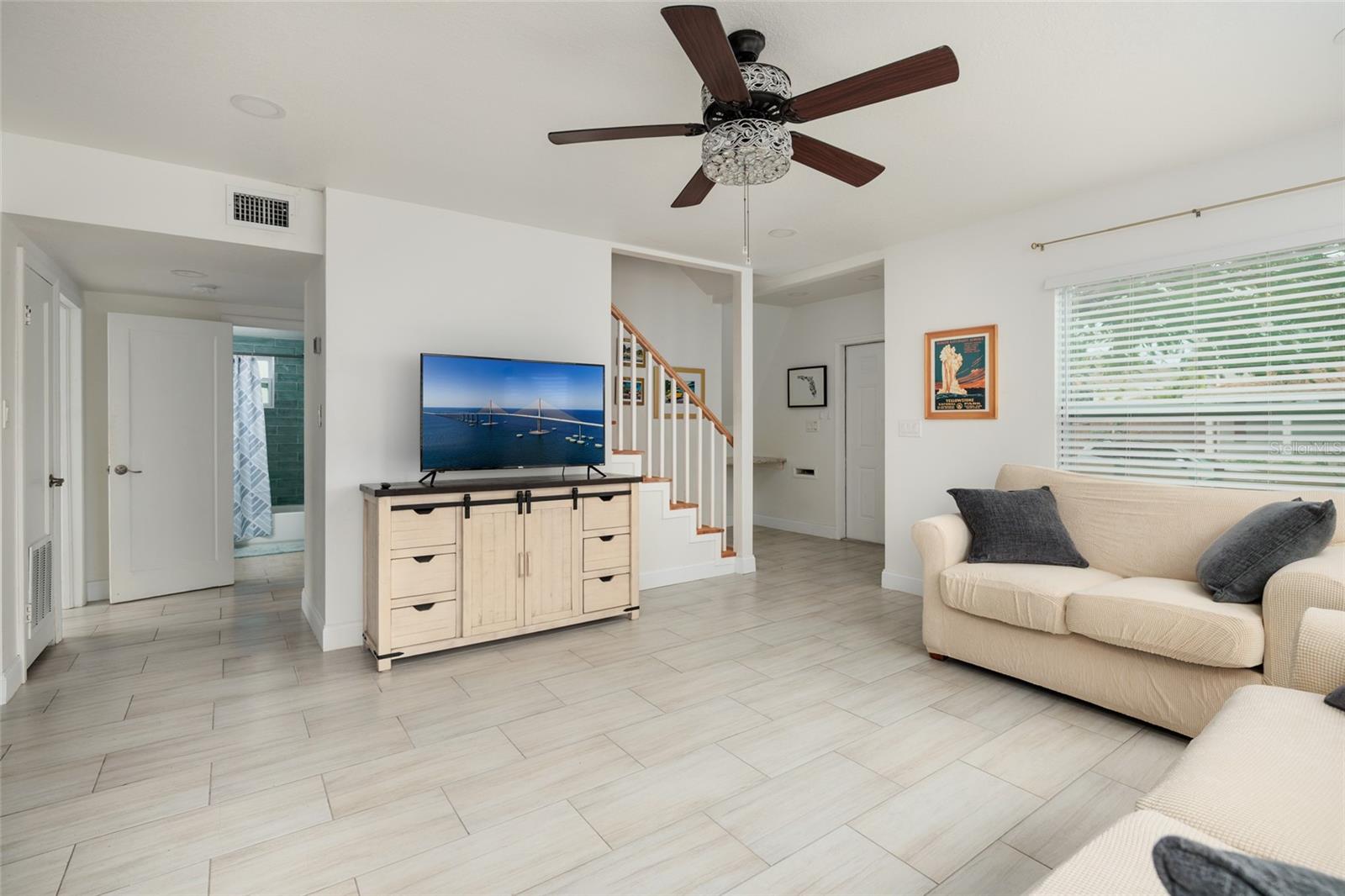 TIFFANYS ADD - Residential