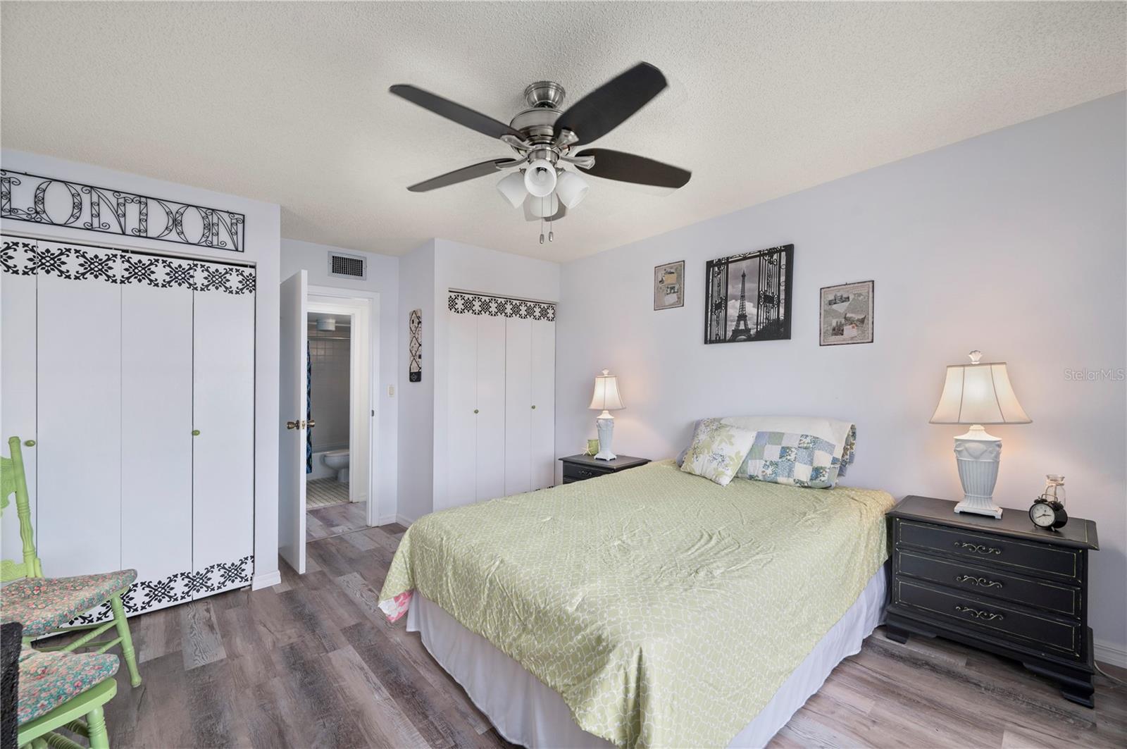 ISLANDER POINT - Residential