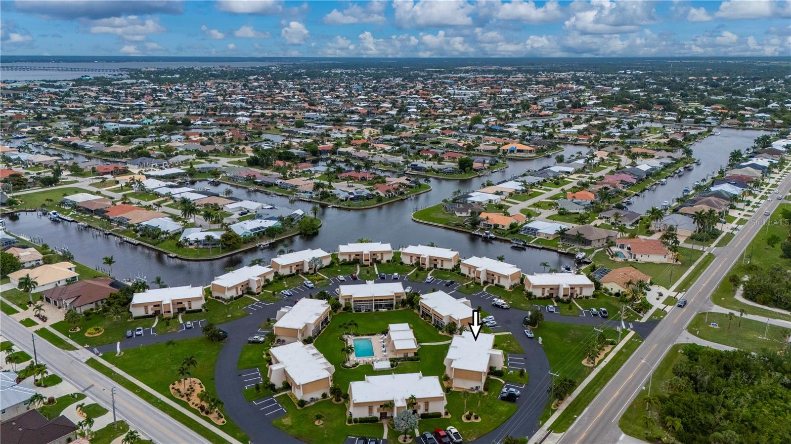 ISLANDER POINT - Residential