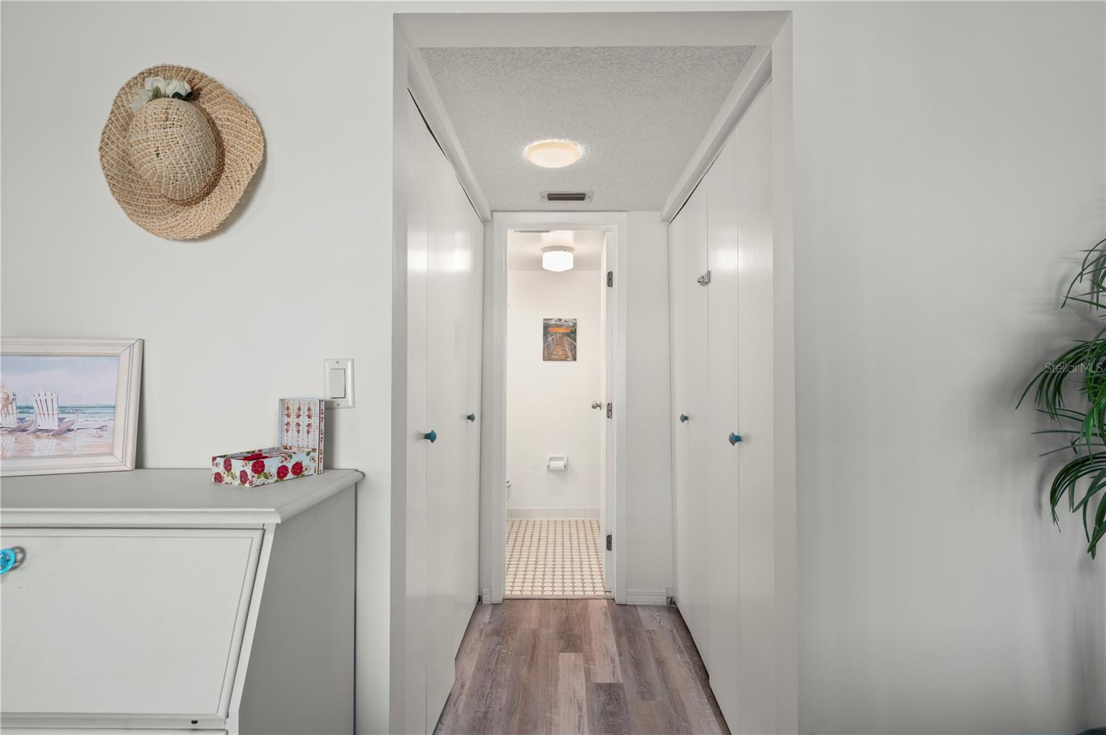ISLANDER POINT - Residential