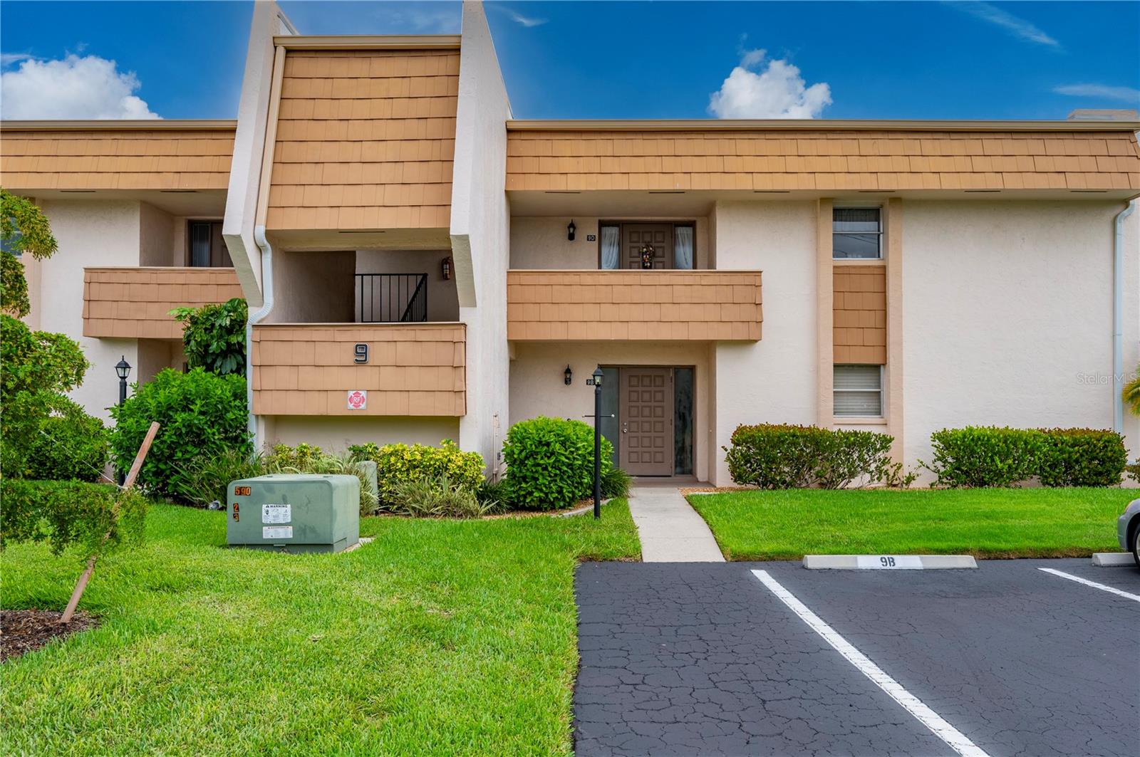 ISLANDER POINT - Residential