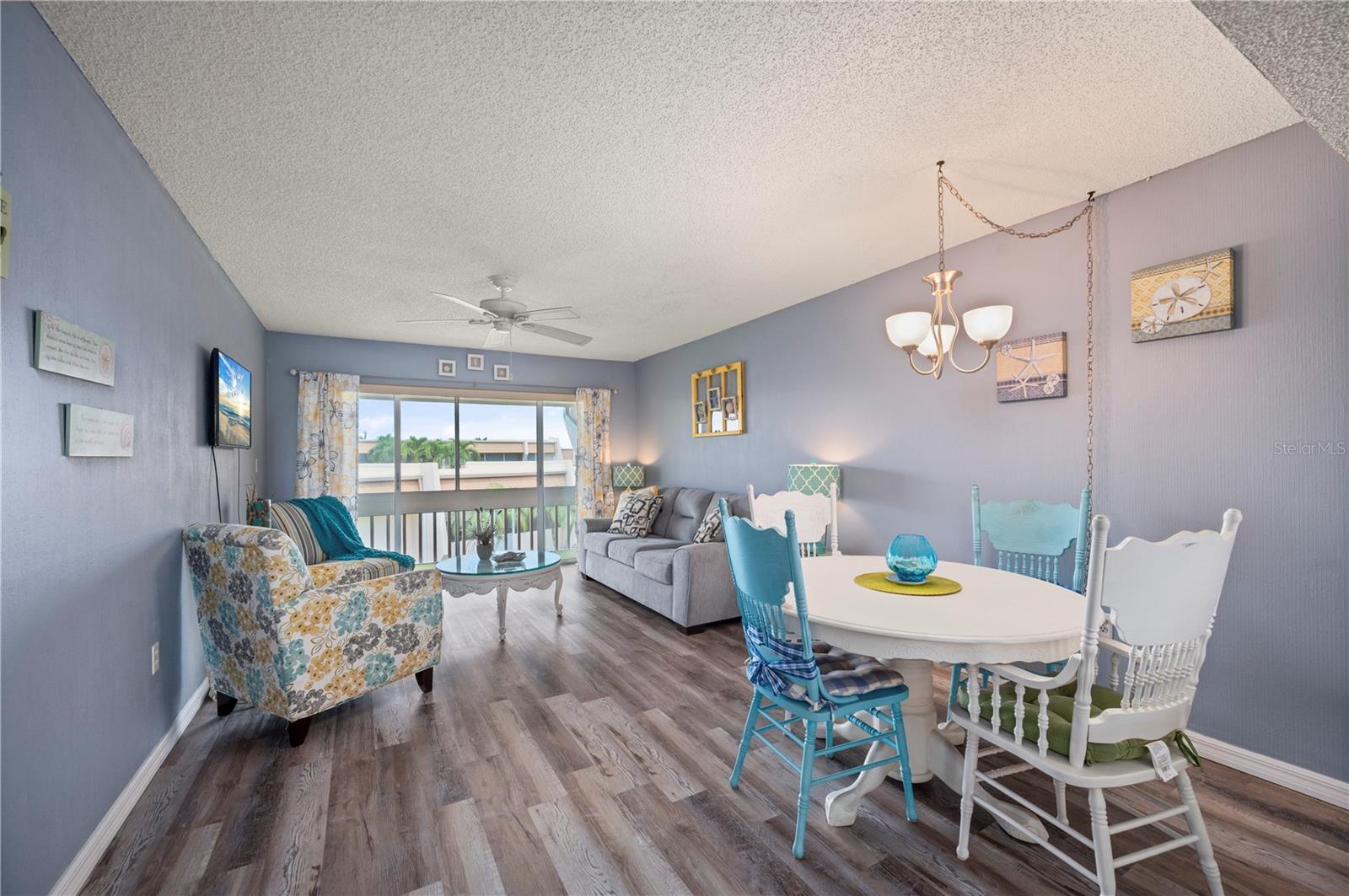 ISLANDER POINT - Residential