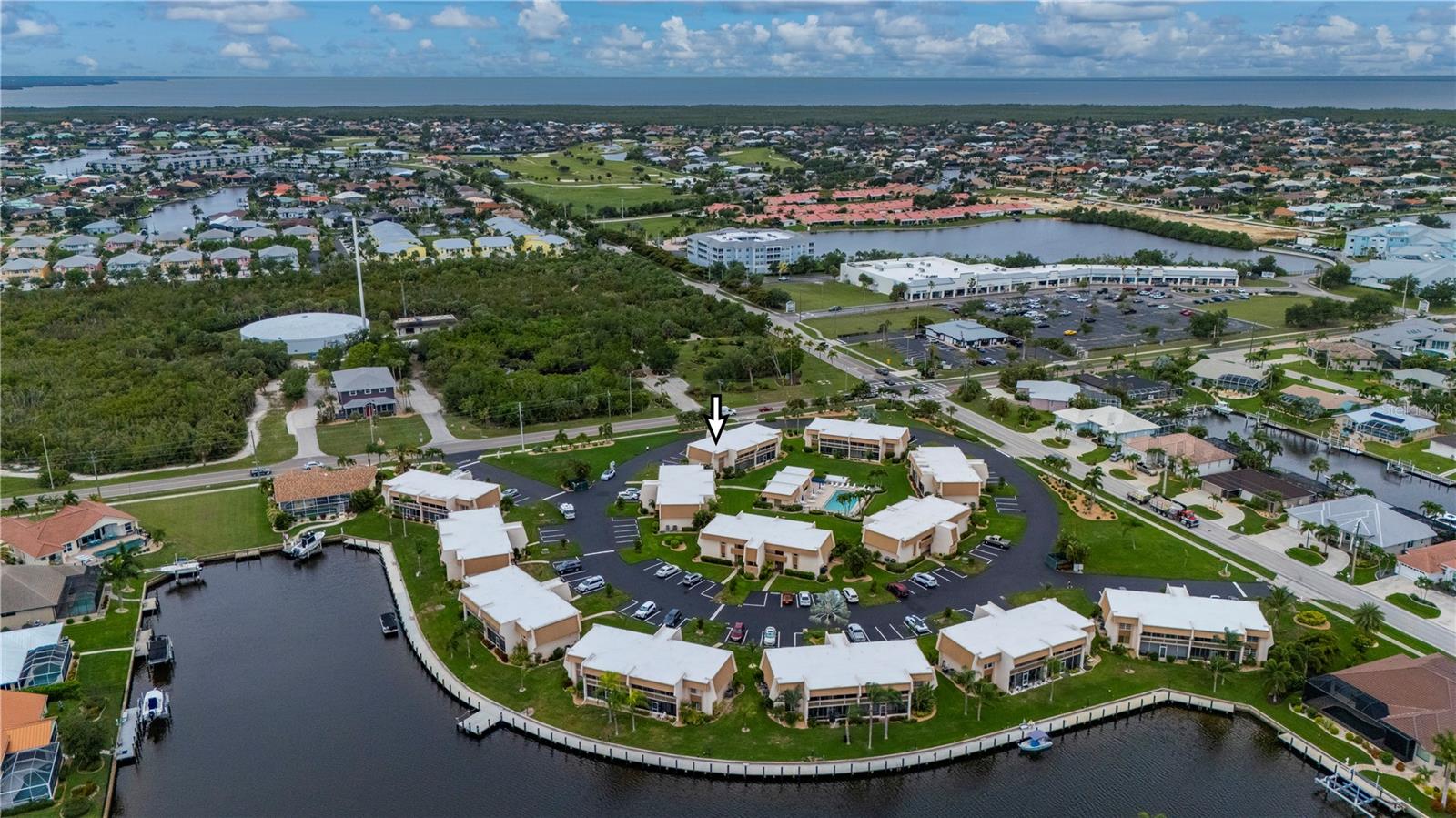 ISLANDER POINT - Residential