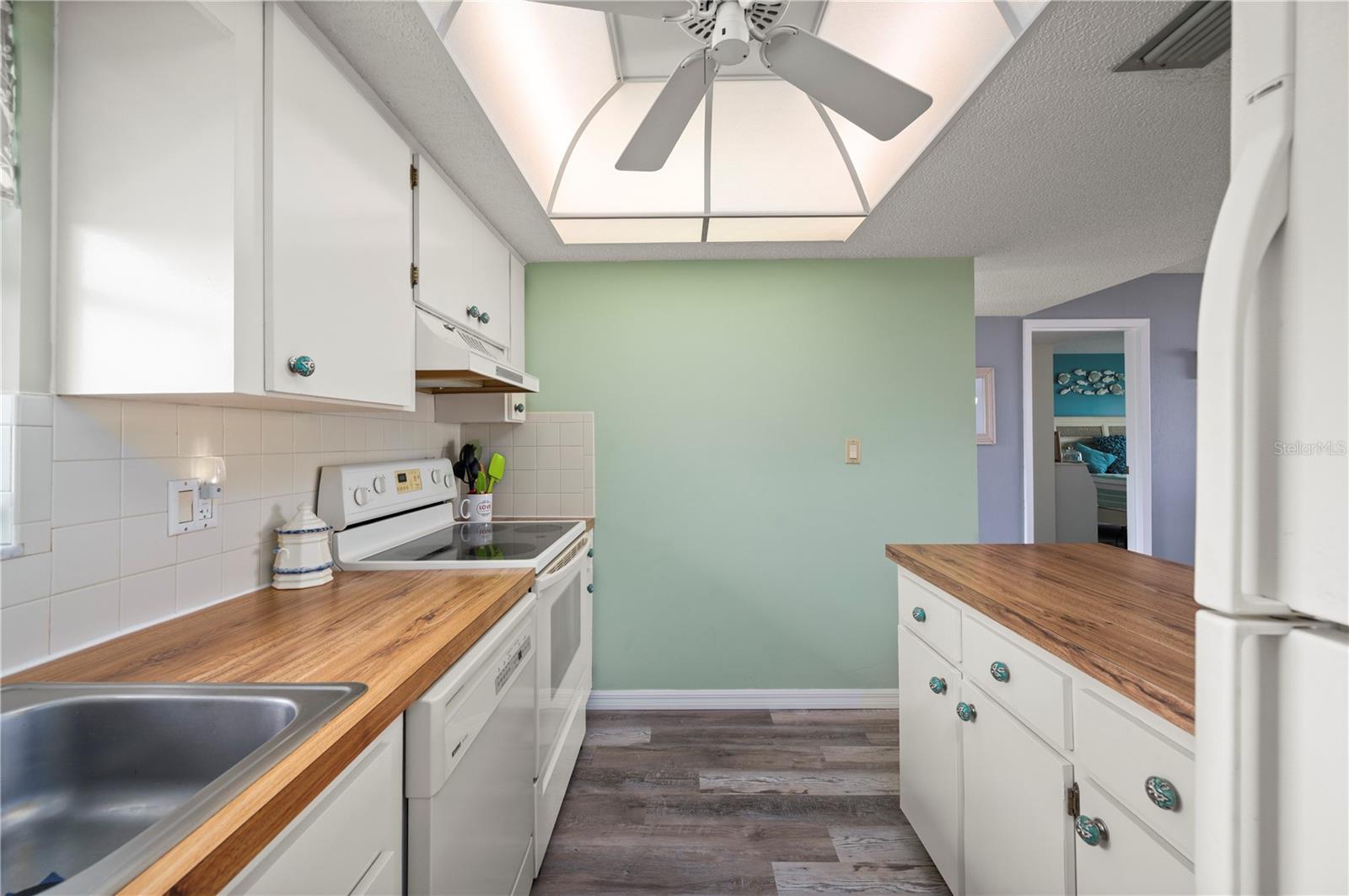 ISLANDER POINT - Residential