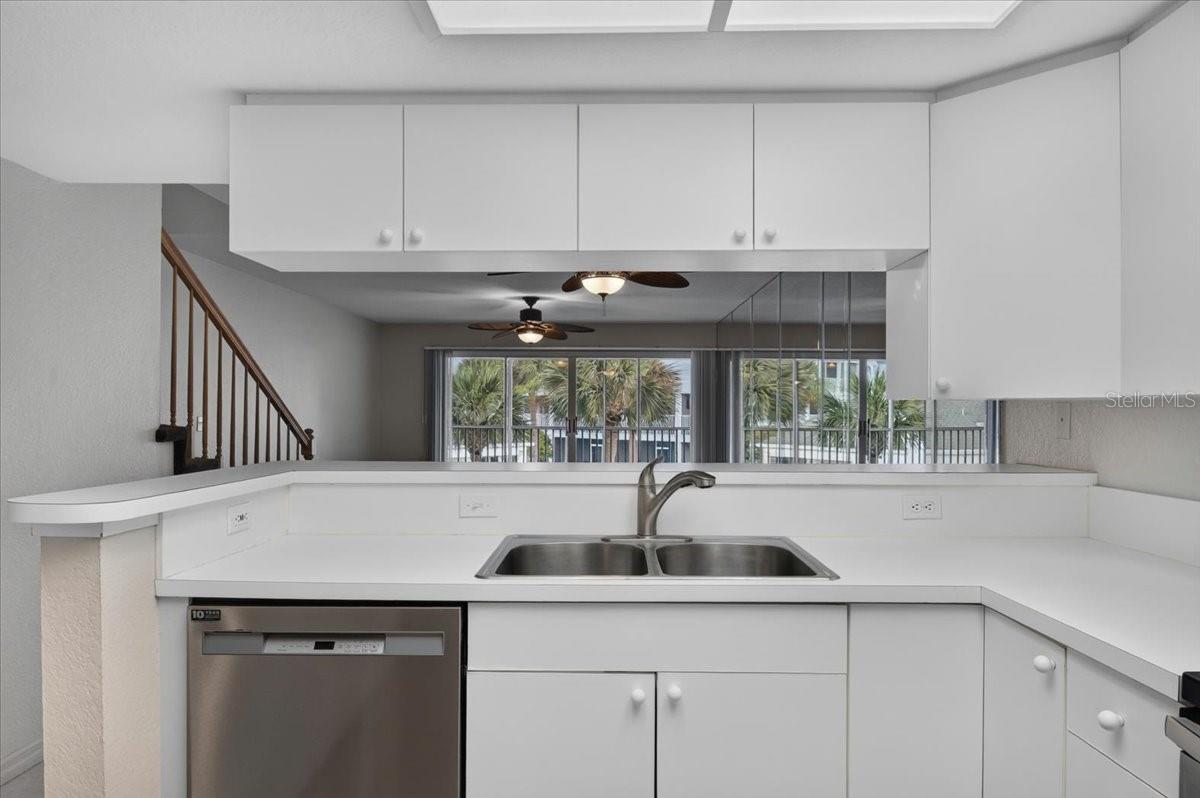TARA CAY SOUND NORTH - Residential