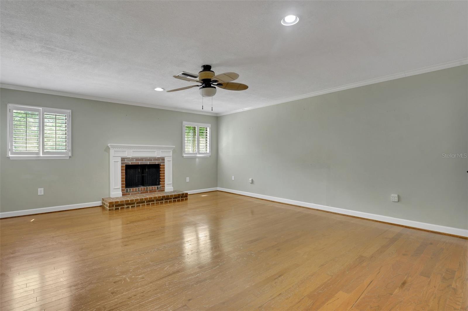 MARKHAM PLACE - Residential