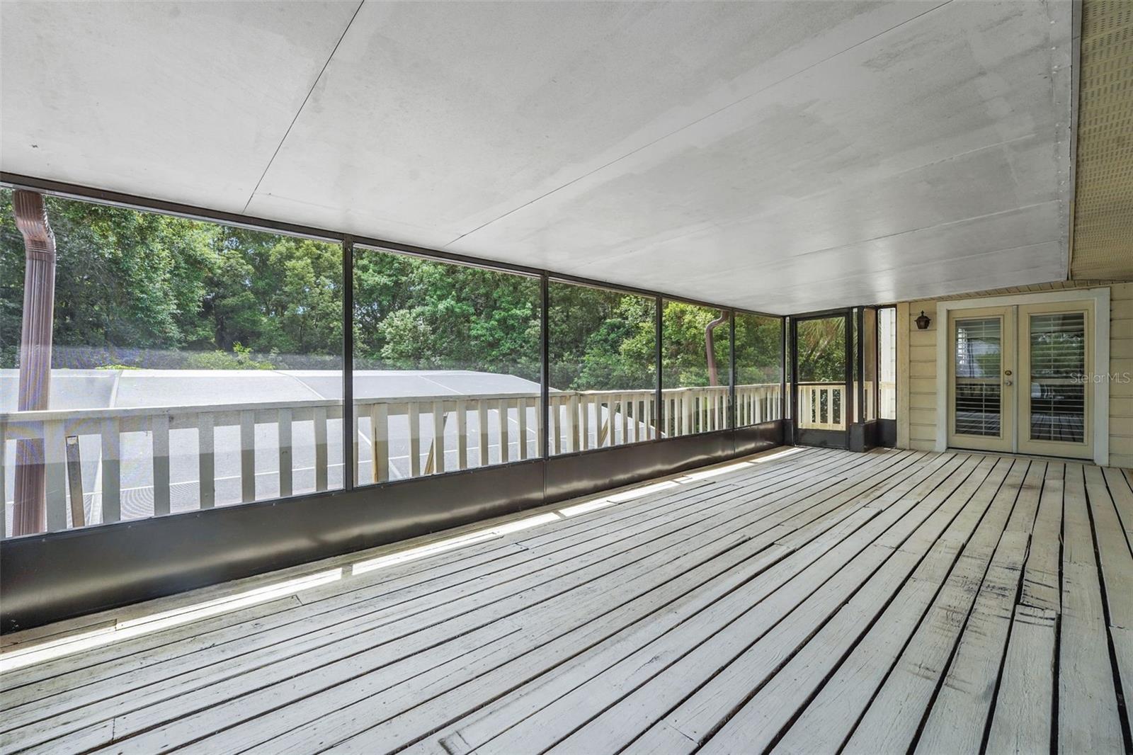 MARKHAM PLACE - Residential