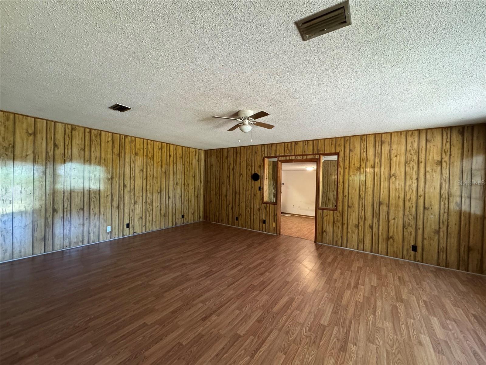 15130 104TH ST. LIVE OAK, FL32060 - Residential