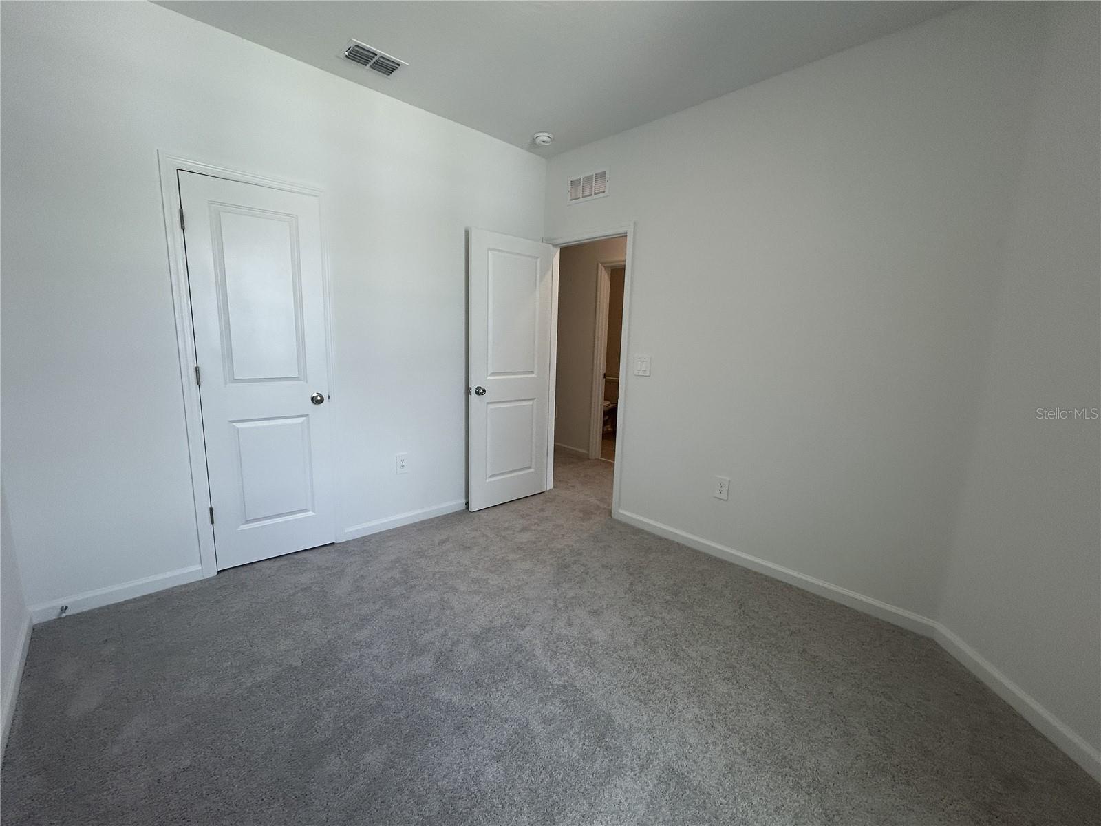 BRENTWOOD TWNHMS PHS 4 & 5 - Residential Lease