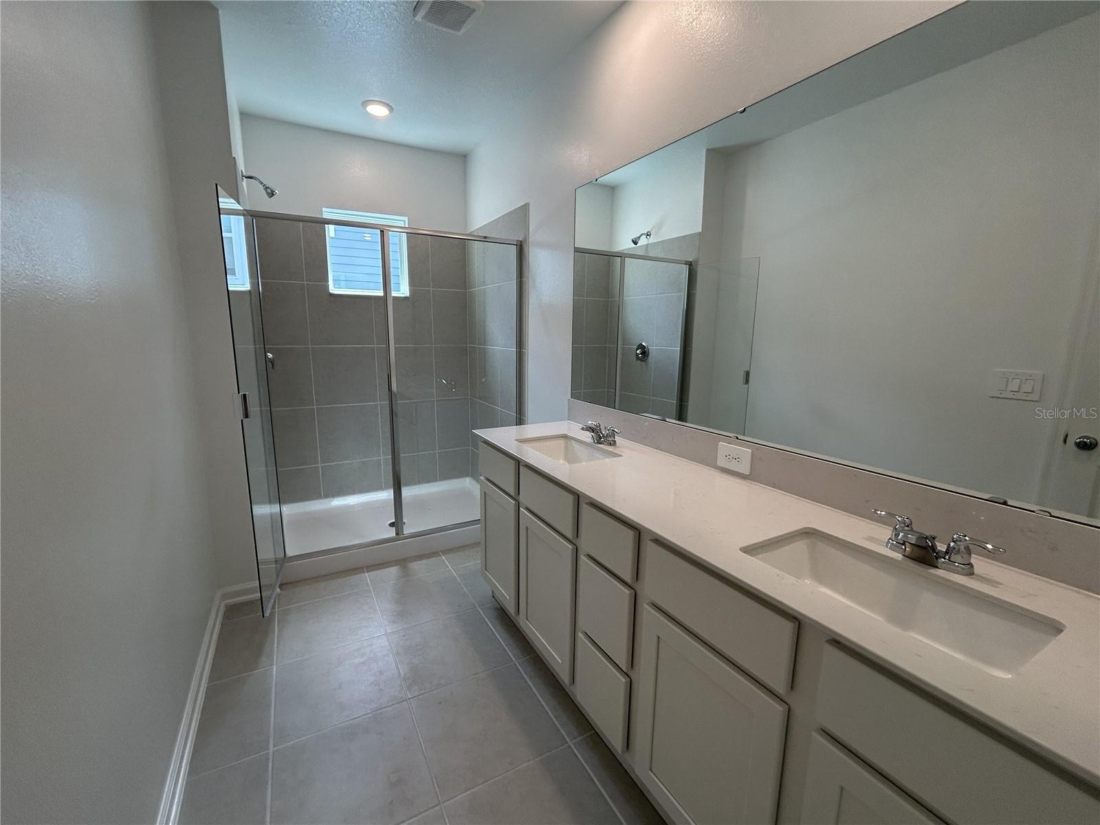 BRENTWOOD TWNHMS PHS 4 & 5 - Residential Lease