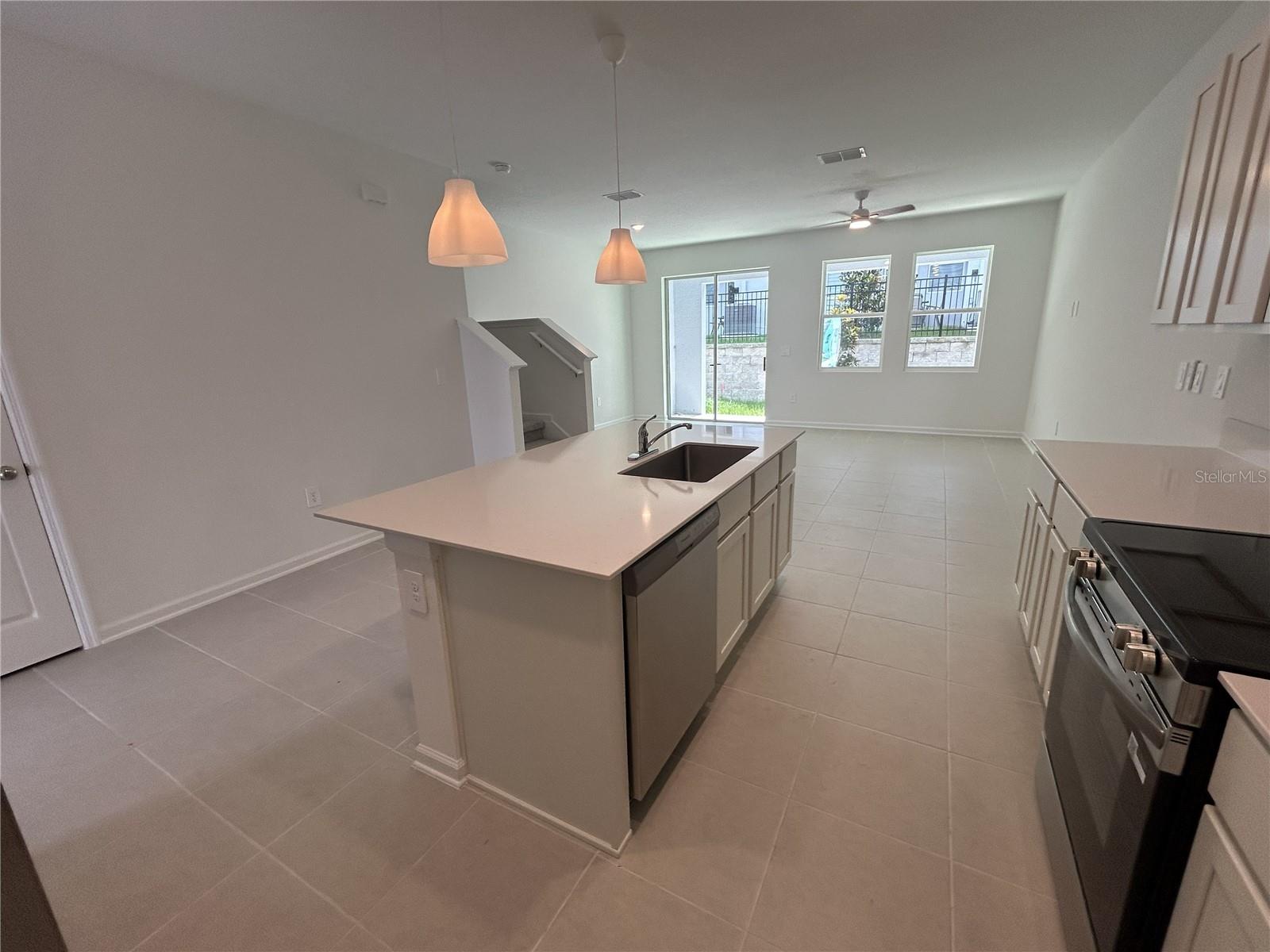 BRENTWOOD TWNHMS PHS 4 & 5 - Residential Lease