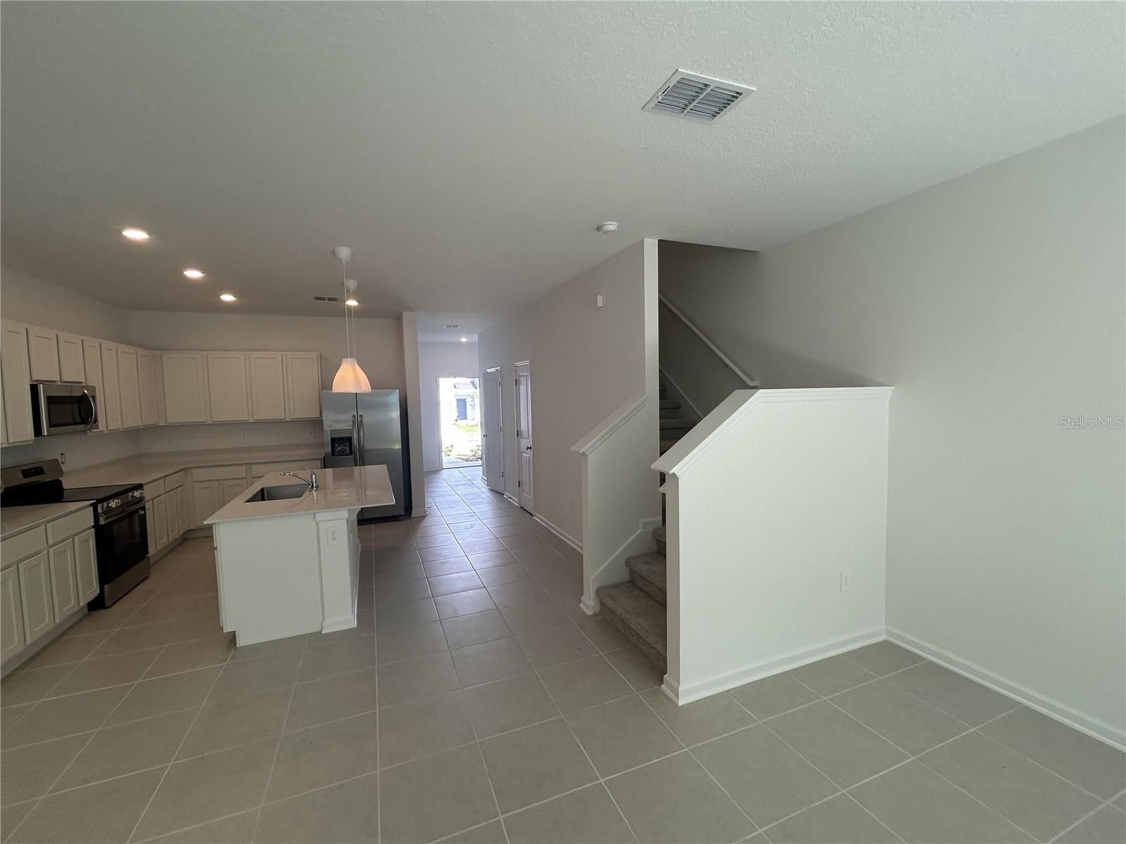 BRENTWOOD TWNHMS PHS 4 & 5 - Residential Lease