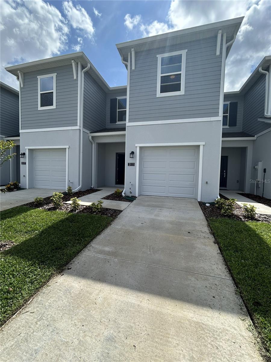 BRENTWOOD TWNHMS PHS 4 & 5 - Residential Lease