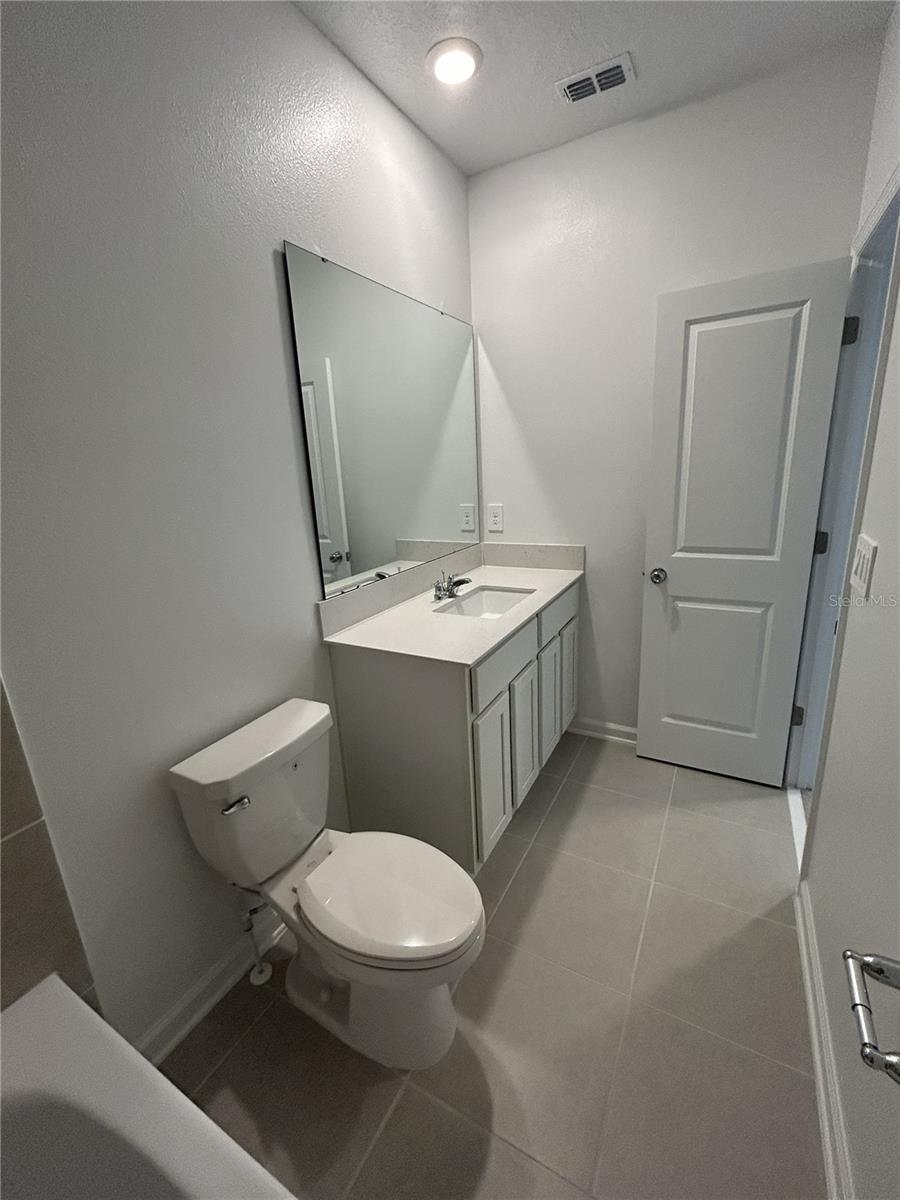 BRENTWOOD TWNHMS PHS 4 & 5 - Residential Lease