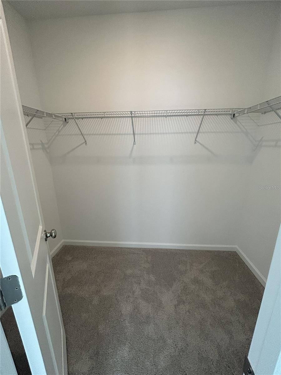 BRENTWOOD TWNHMS PHS 4 & 5 - Residential Lease