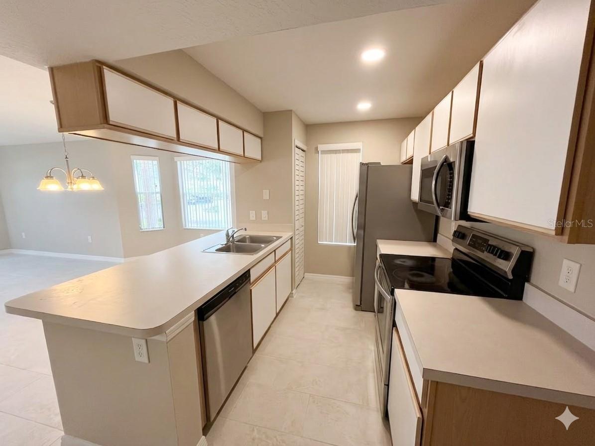 VILLAS AT ISLAND CLUB PH 6 - Residential Lease